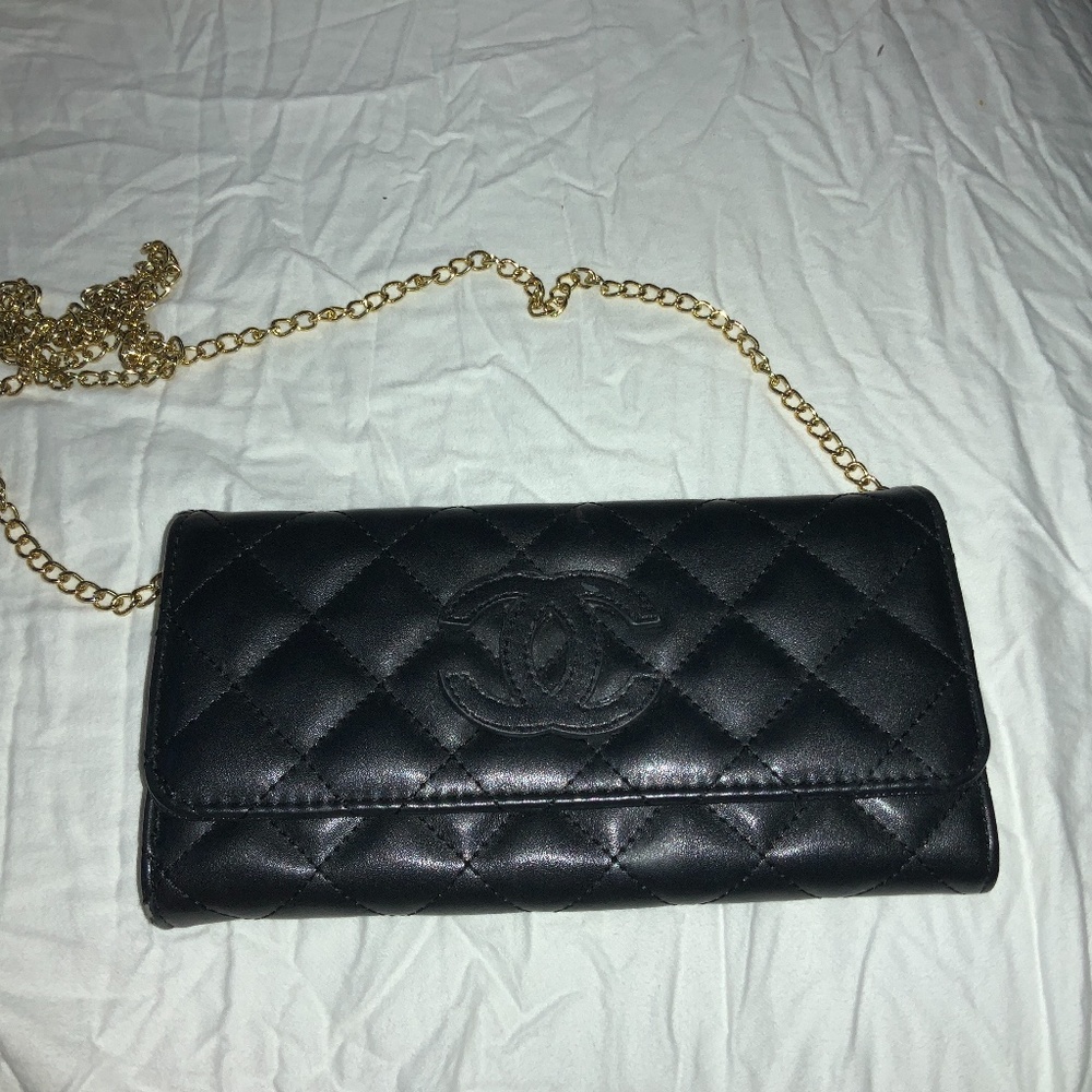 Chanel wallet on chain clutch